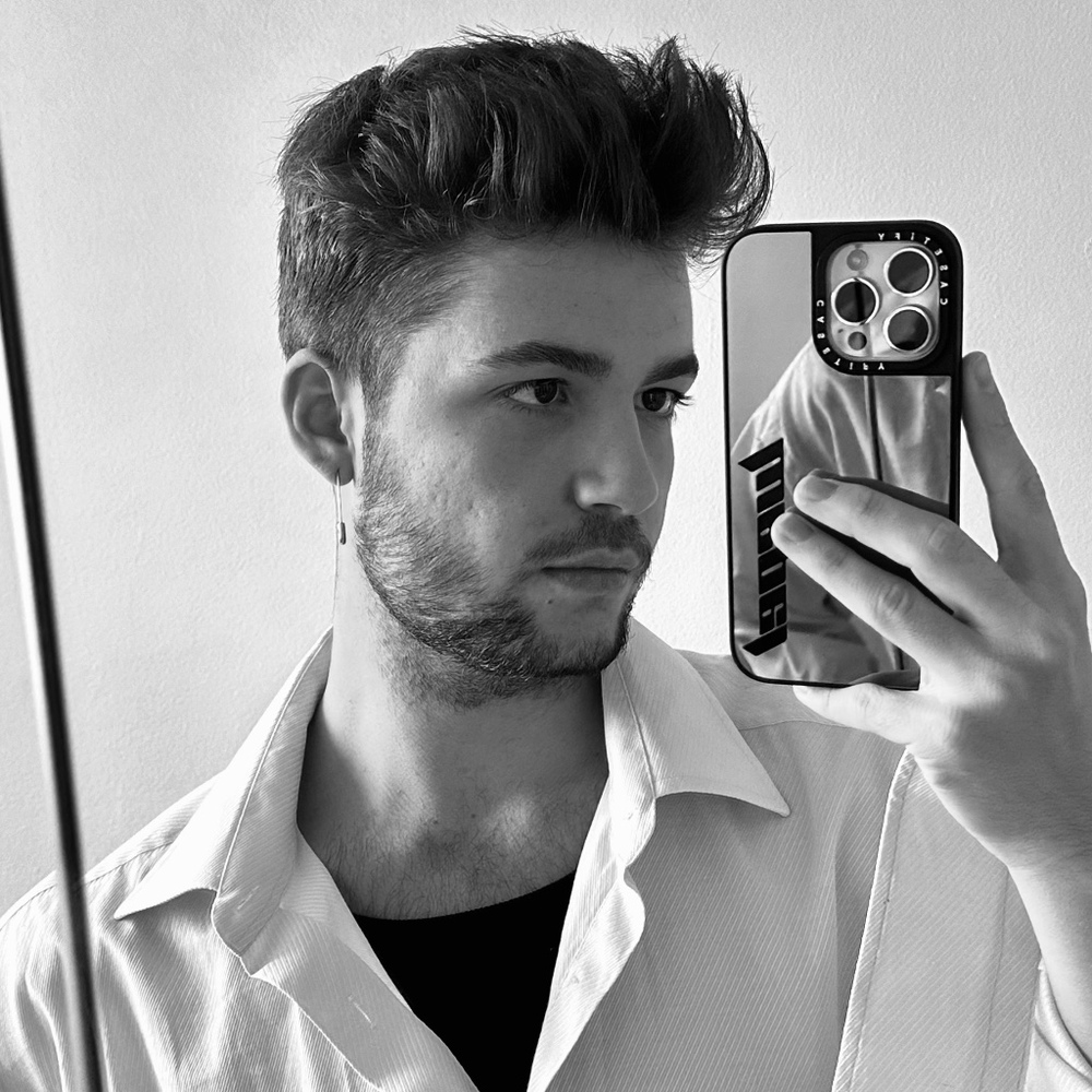 Meet your Posher, Γιαννησ